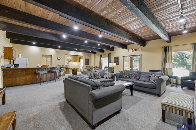 6931 Summerset Circle, Lincoln, NE 68516