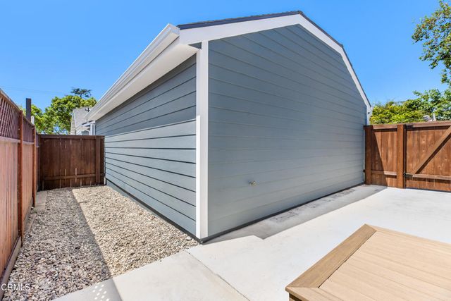 1537 E Topeka Street, Pasadena, CA 91104