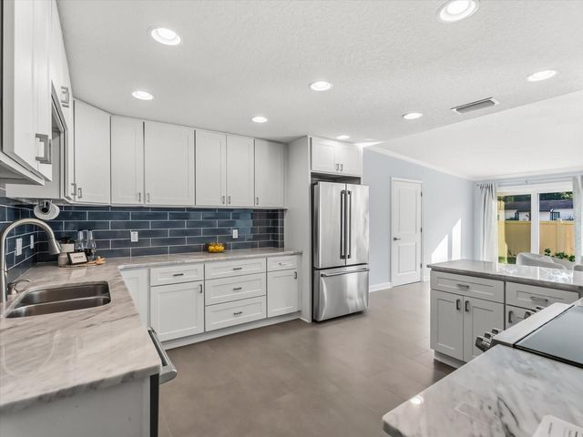 2330 HICKORY LANE, Orlando, FL 32803