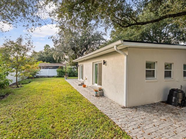 2330 HICKORY LANE, Orlando, FL 32803