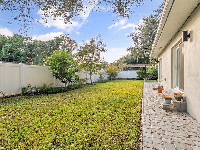 2330 HICKORY LANE, Orlando, FL 32803