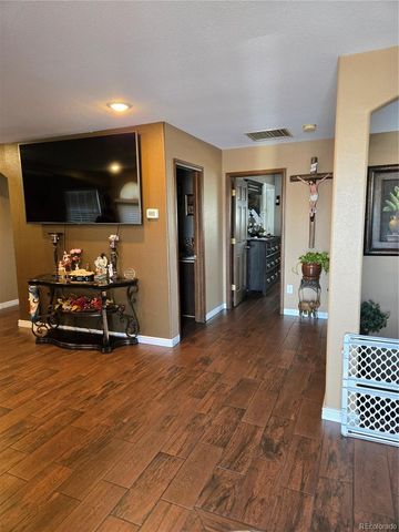 633 S Stuart Street, Denver, CO 80219