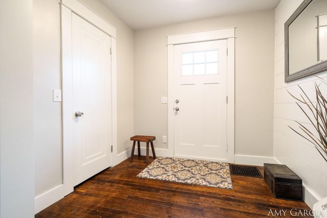 6387 Cascade Road SE, Grand Rapids, MI 49546