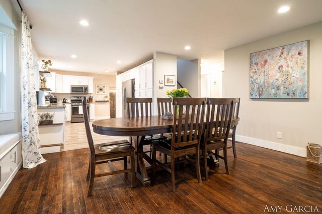 6387 Cascade Road SE, Grand Rapids, MI 49546