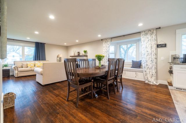 6387 Cascade Road SE, Grand Rapids, MI 49546