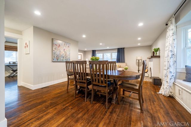 6387 Cascade Road SE, Grand Rapids, MI 49546