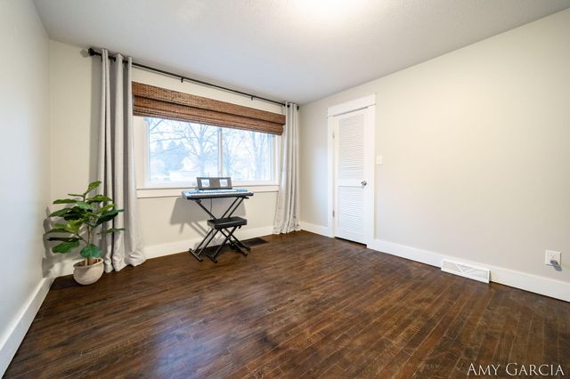 6387 Cascade Road SE, Grand Rapids, MI 49546