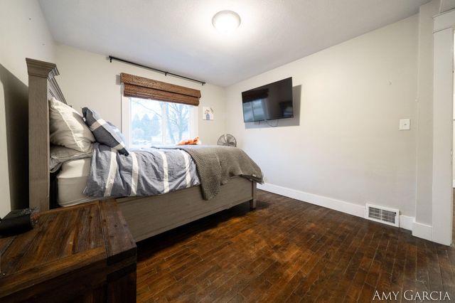 6387 Cascade Road SE, Grand Rapids, MI 49546