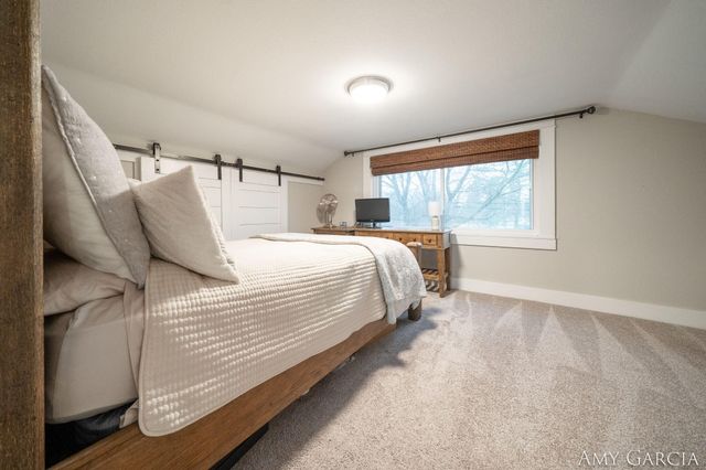 6387 Cascade Road SE, Grand Rapids, MI 49546