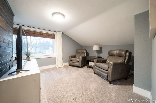 6387 Cascade Road SE, Grand Rapids, MI 49546