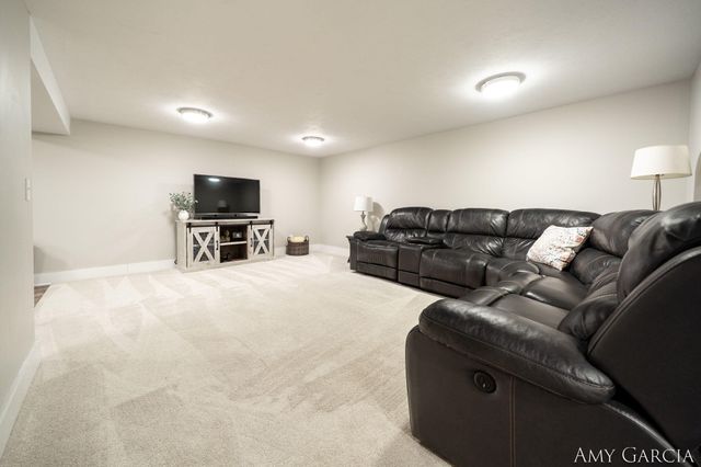 6387 Cascade Road SE, Grand Rapids, MI 49546