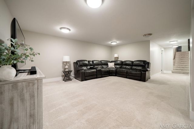 6387 Cascade Road SE, Grand Rapids, MI 49546