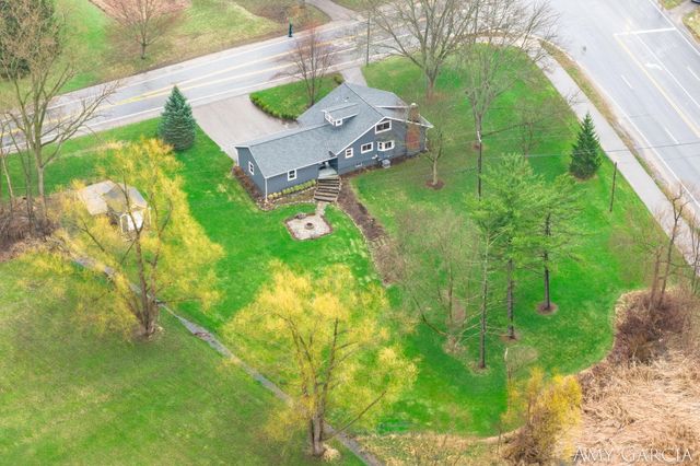 6387 Cascade Road SE, Grand Rapids, MI 49546