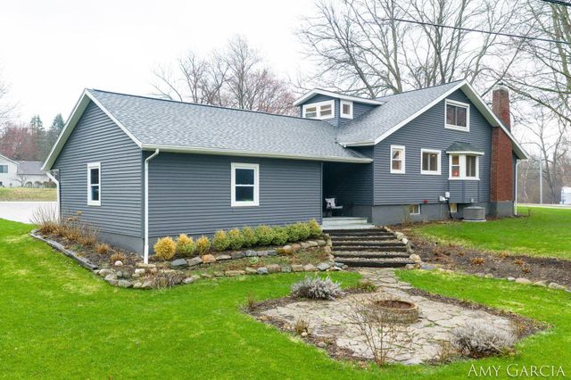 6387 Cascade Road SE, Grand Rapids, MI 49546