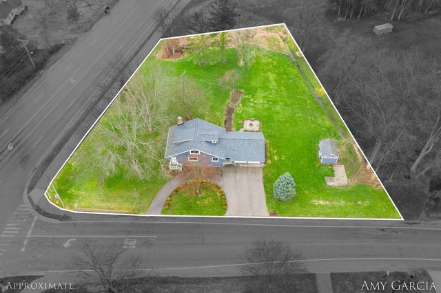 6387 Cascade Road SE, Grand Rapids, MI 49546