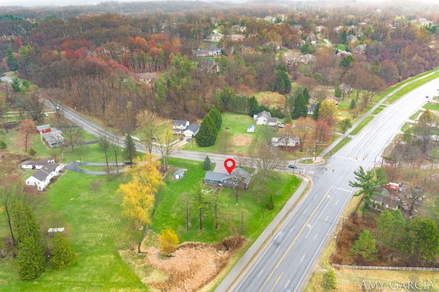 6387 Cascade Road SE, Grand Rapids, MI 49546
