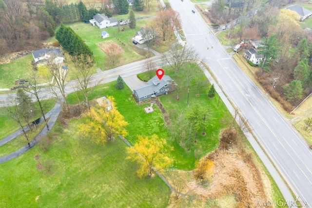6387 Cascade Road SE, Grand Rapids, MI 49546