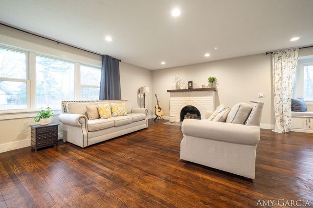 6387 Cascade Road SE, Grand Rapids, MI 49546