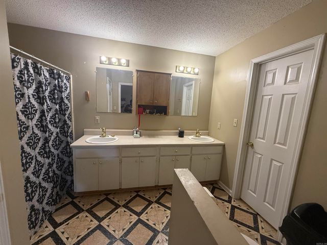 11652 Pondersosa Drive, Little Rock, AR 72209
