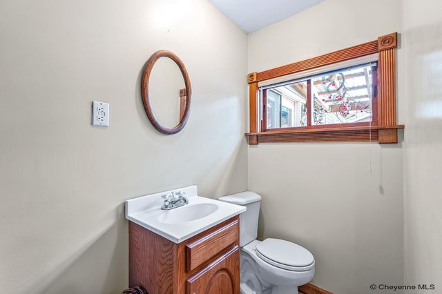 802 E 18TH ST, Cheyenne, WY 82001