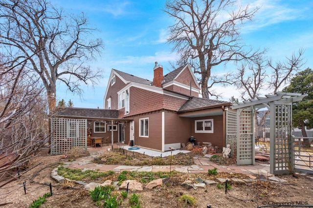 802 E 18TH ST, Cheyenne, WY 82001