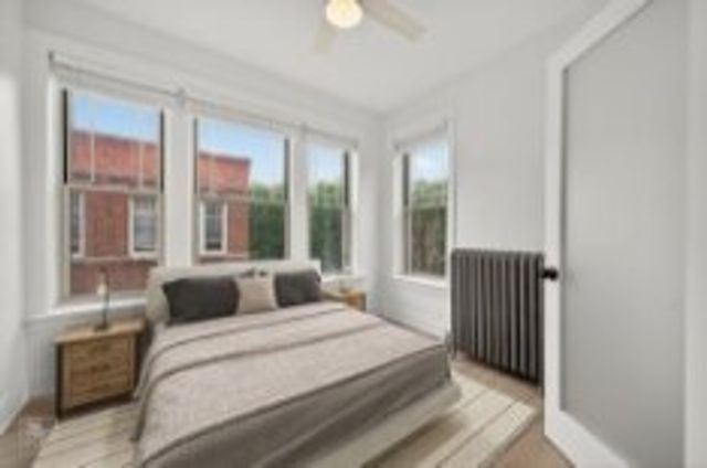 6977 N Bell Avenue 3, Chicago, IL 60659