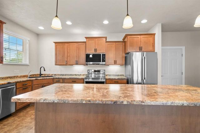 1274 CAMERON CIRCLE, Neenah, WI 54956