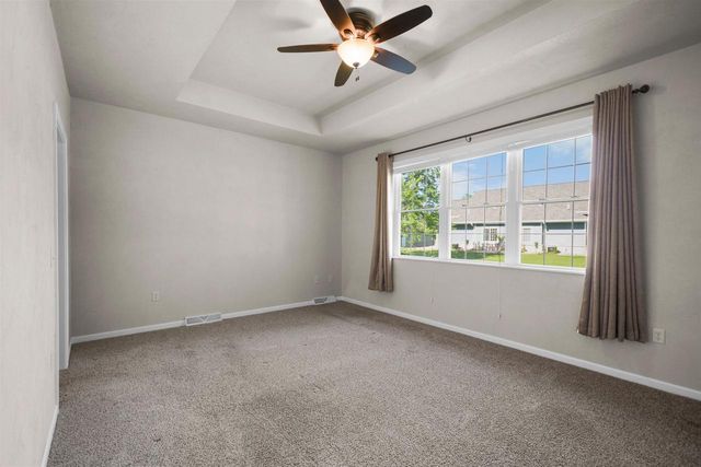 1274 CAMERON CIRCLE, Neenah, WI 54956