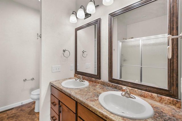 1274 CAMERON CIRCLE, Neenah, WI 54956