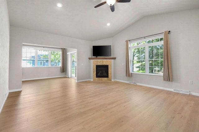 1274 CAMERON CIRCLE, Neenah, WI 54956