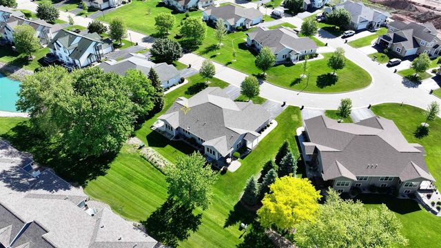 1274 CAMERON CIRCLE, Neenah, WI 54956