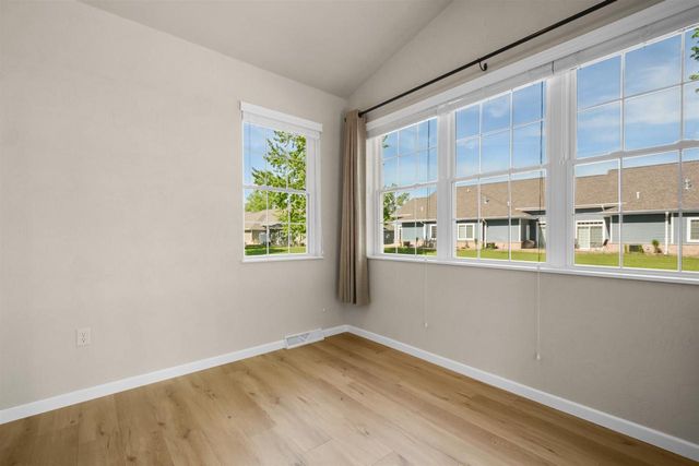 1274 CAMERON CIRCLE, Neenah, WI 54956
