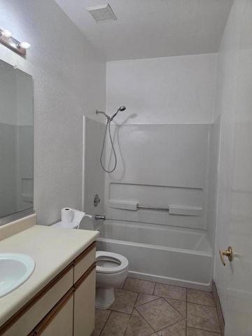 1256 Stanhope Lane 251, Hayward, CA 94545