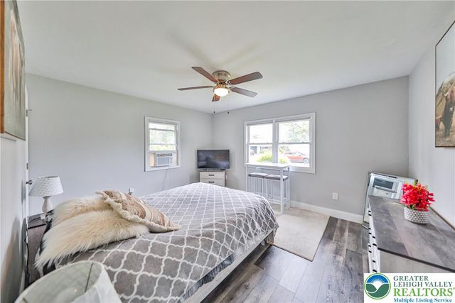 3325 Edinburgh Road, South Whitehall Twp, PA 18104