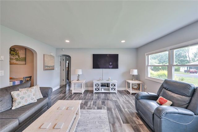 3325 Edinburgh Road, South Whitehall Twp, PA 18104