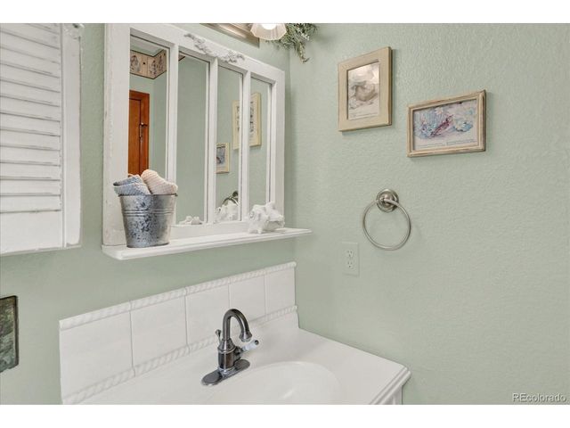 43120 London Dr, Parker, CO 80138