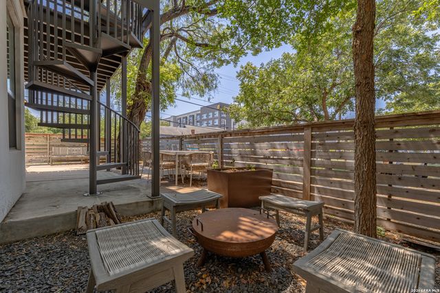 730 E Josephine St, San Antonio, TX 78208
