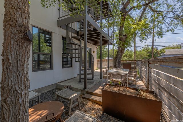 730 E Josephine St, San Antonio, TX 78208