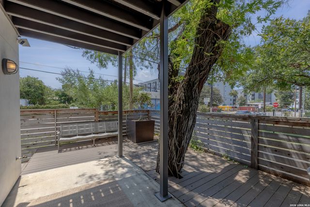 730 E Josephine St, San Antonio, TX 78208