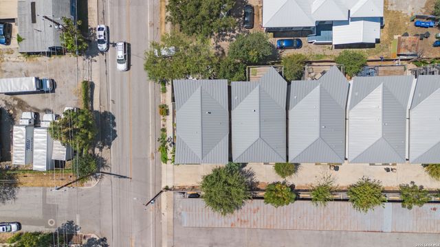 730 E Josephine St, San Antonio, TX 78208