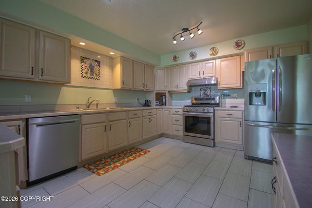 2675 Watergate Way, Kenai, AK 99611