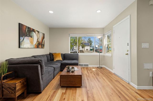1157 Kingston Street, Aurora, CO 80010