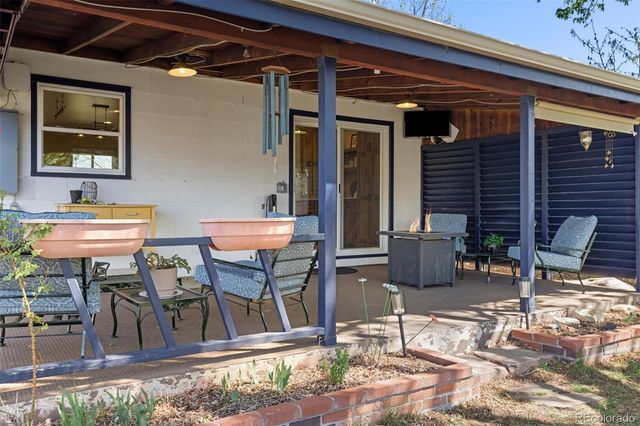 1157 Kingston Street, Aurora, CO 80010