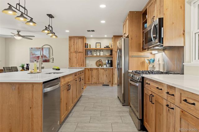 1157 Kingston Street, Aurora, CO 80010