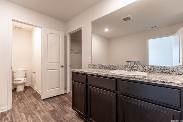 11038 eyelet, Converse, TX 78109