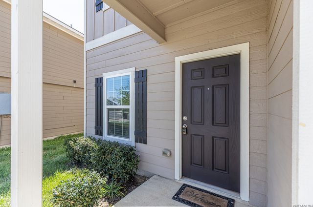 11038 eyelet, Converse, TX 78109