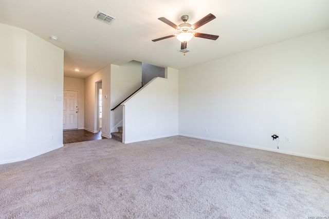 11038 eyelet, Converse, TX 78109