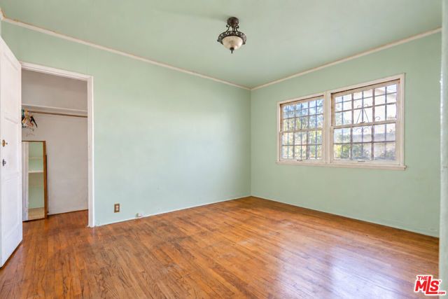 1036 S Genesee Avenue, Los Angeles, CA 90019