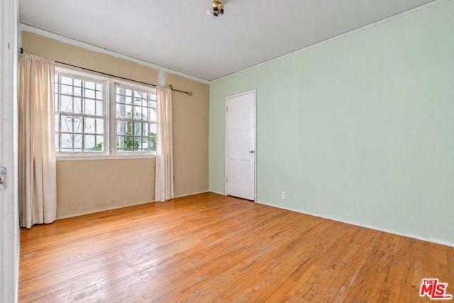 1036 S Genesee Avenue, Los Angeles, CA 90019