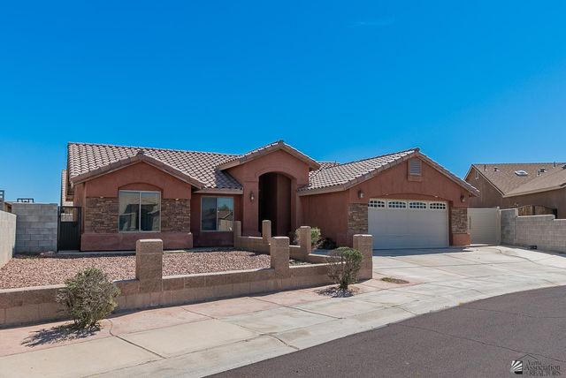 383 N Bernal Dr, San Luis, AZ 85336